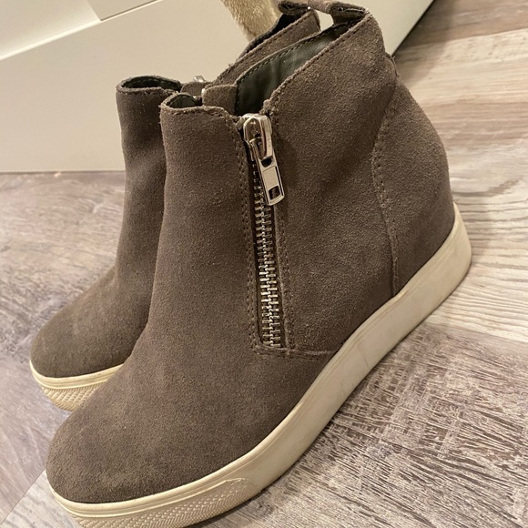 STEVE MADDEN WEDGIE SNEAKS✨ - Picture 4 of 7